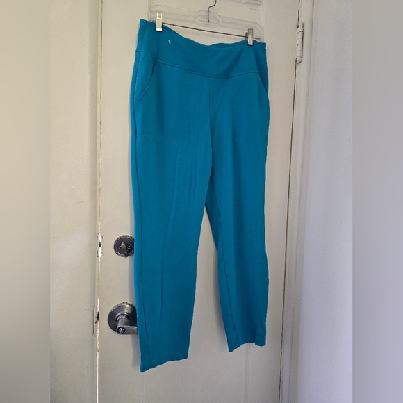 Jaanuu Women's Vibrant Blue Cropped Pants - Picture 4 of 11